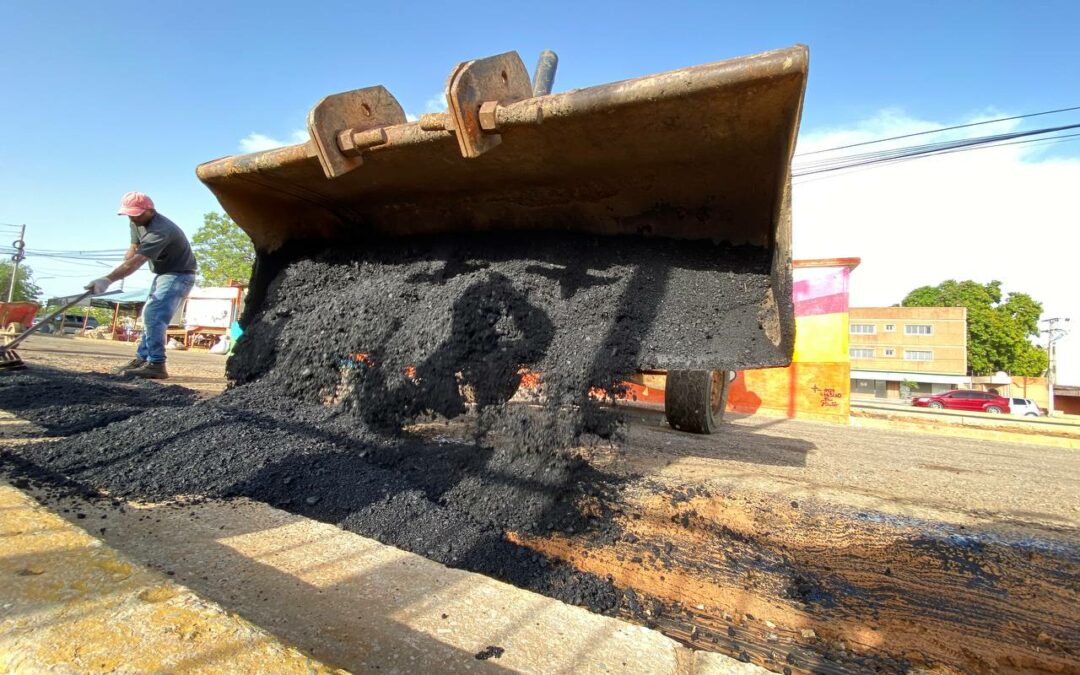 Alcaldía repone más de 60 toneladas de asfalto tras trabajos de gas en San Rafael